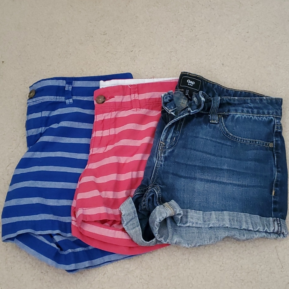 Bundle of women's shorts